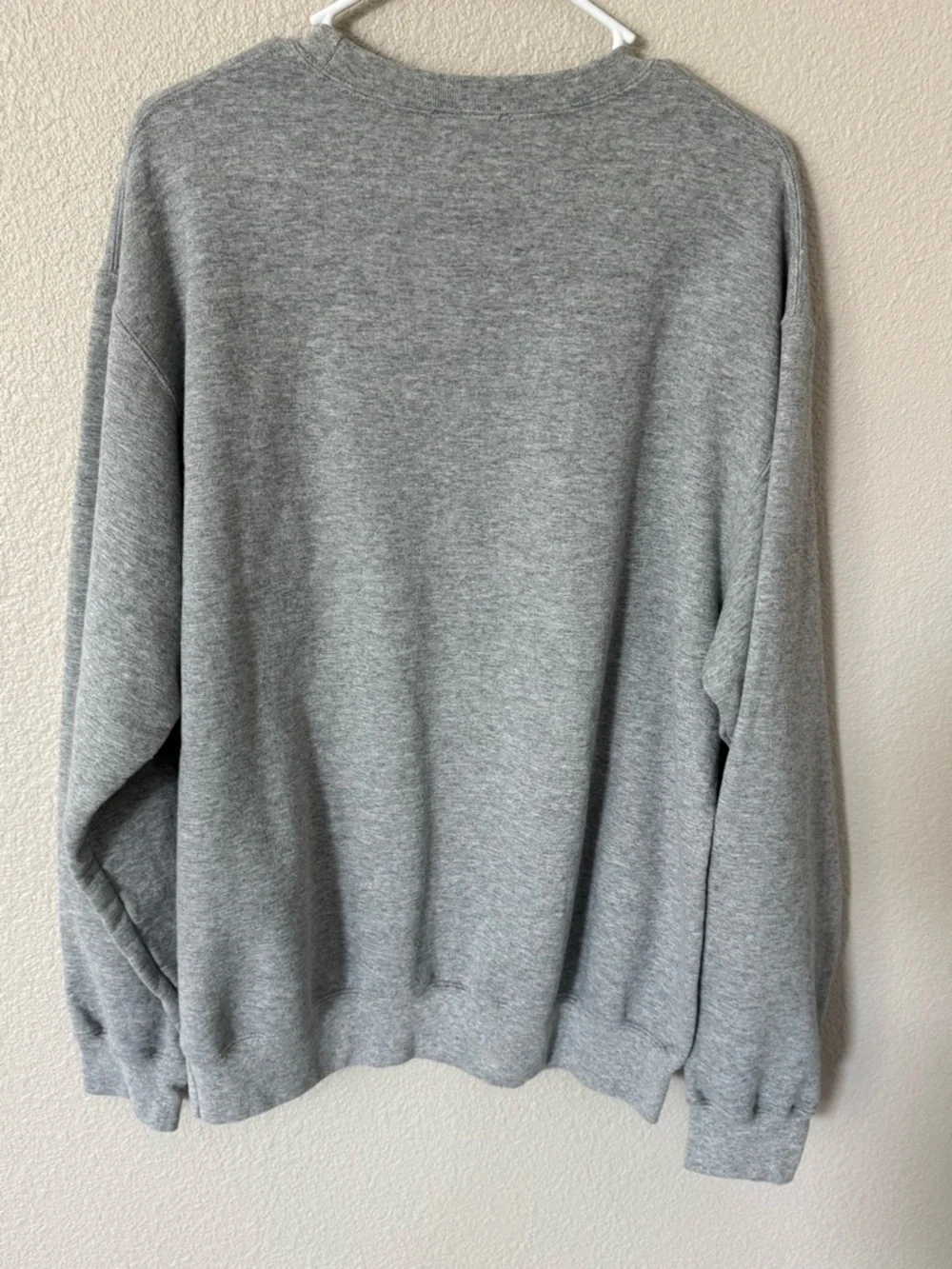 Disney Parks 2019 Gray Crew Neck Sweatshirt Unisex Size Large